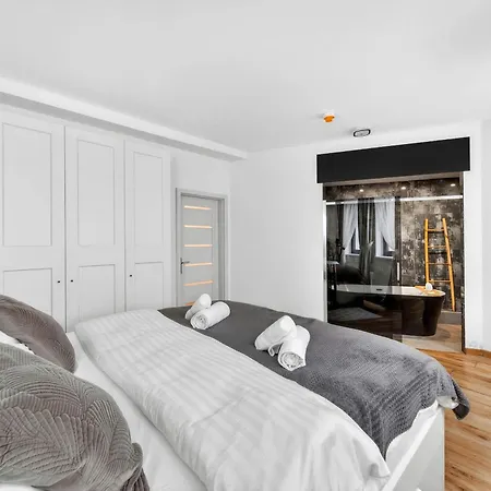 Design - Three To Choose Appartement